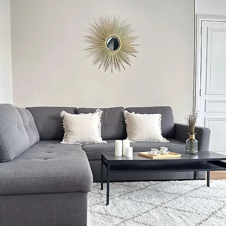 Quiet Retreat In Le Marais *