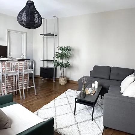 Apartment Quiet Retreat In Le Marais Paris