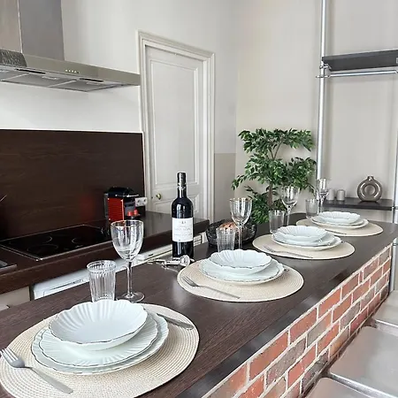 Quiet Retreat In Le Marais Apartment Paris
