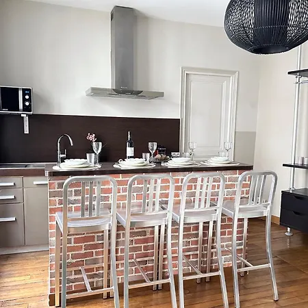 Apartment Quiet Retreat In Le Marais *