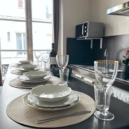 Quiet Retreat In Le Marais * Paris
